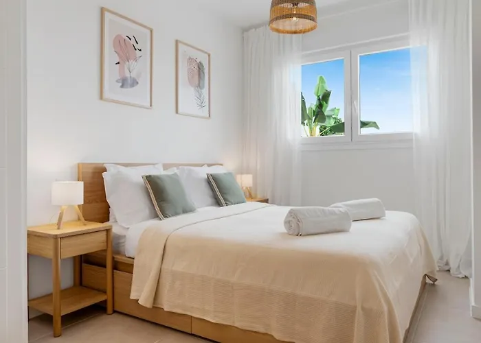 Luxury 2br - 400m To - Pool & Views - Casa Amigos Estepona